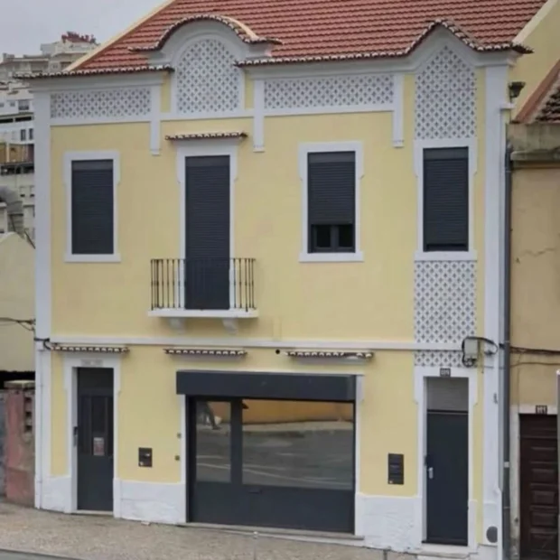 Depois — a mesma fachada reabilitada