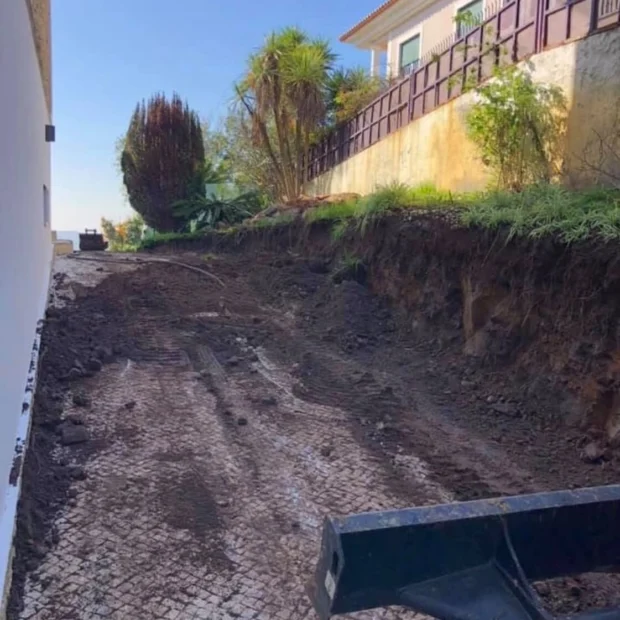 Antes — terreno após limpeza