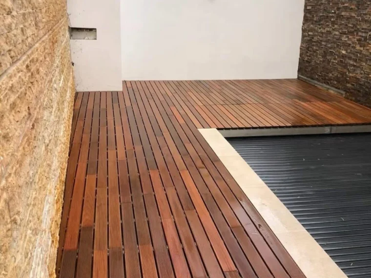 Depois — deque em madeira
