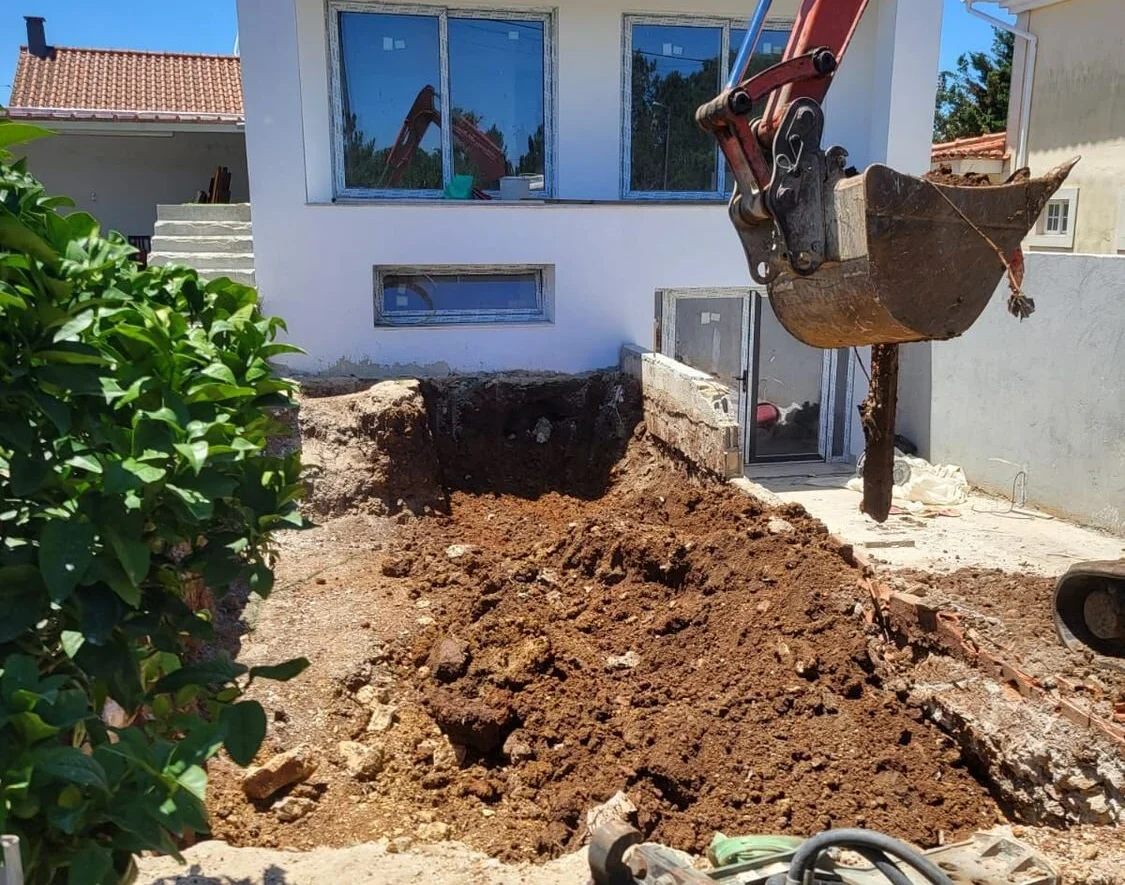 Durante — escavação para implantação da piscina