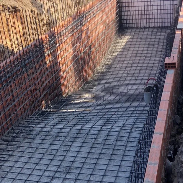 Preparação de pavimento exterior com malhasol