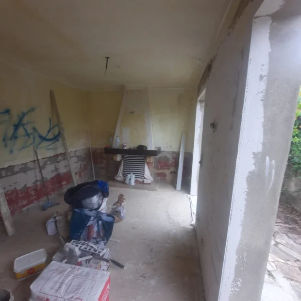 Divisão em obra, antes da aplicação do microcimento