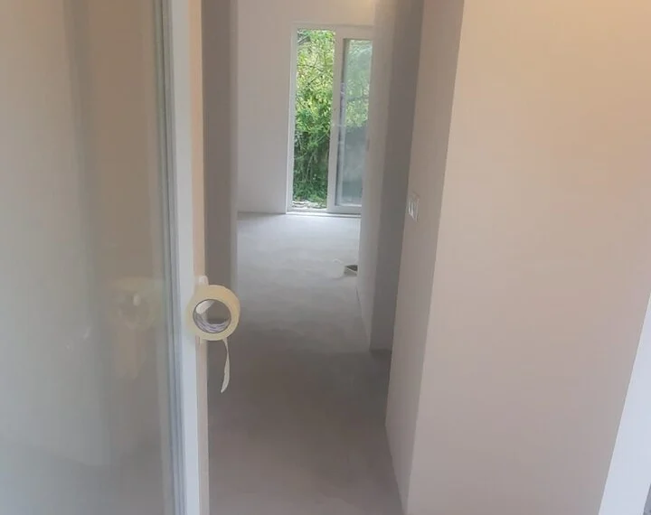 Continuous microcement floor, no joints
