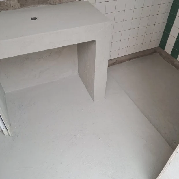 Bancada em microcimento moldada no local