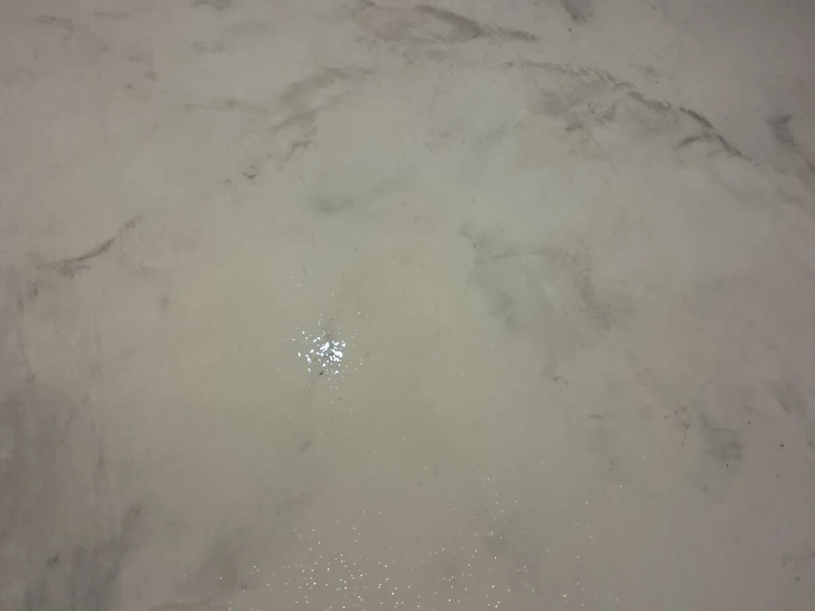 The texture of polished microcement