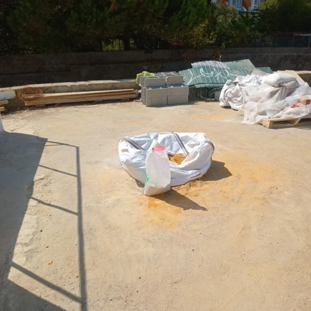 Preparação de terreno e materiais em obra