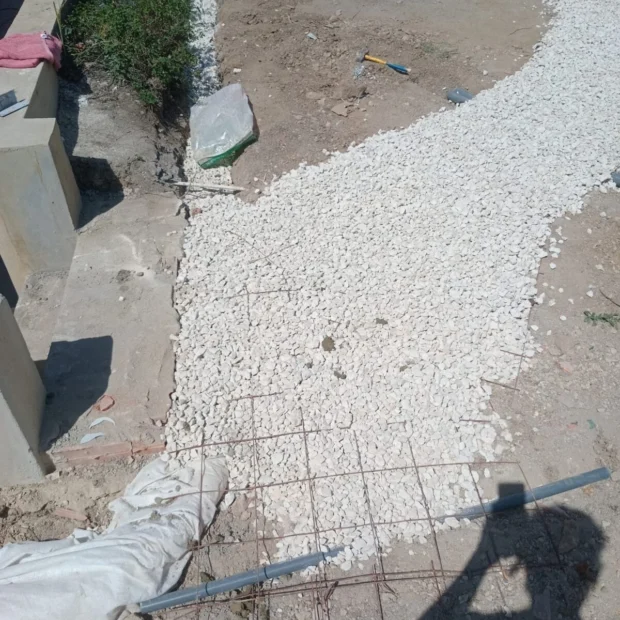 Preparação de pavimento exterior com malhasol
